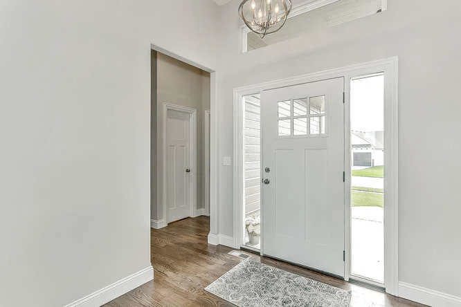 6310 Driftwood Wichita KS-small-004-9-Front Entry Detail-666x444-72dpi.jpg