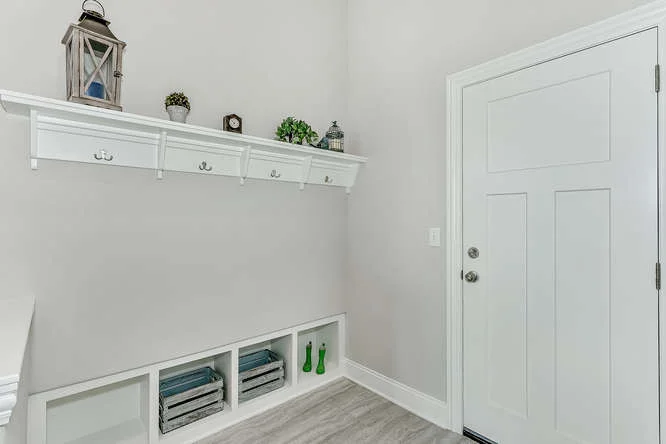 6310 Driftwood Wichita KS-small-029-21-Mudroom-666x444-72dpi.jpg