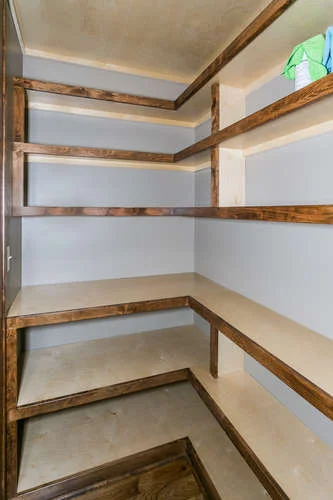 6209 W Kollmeyer Ct Wichita KS-small-014-1-Pantry-334x500-72dpi.jpg