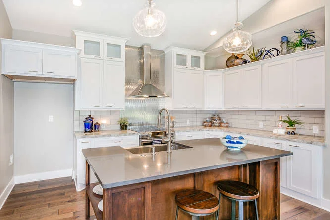 4316 N Ridge Port St Wichita-small-010-21-Kitchen-666x445-72dpi.jpg