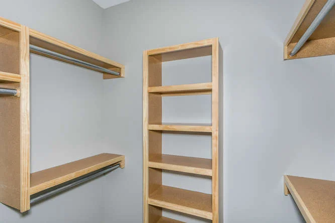 4316 N Ridge Port St Wichita-small-017-16-Master Closet-666x445-72dpi.jpg