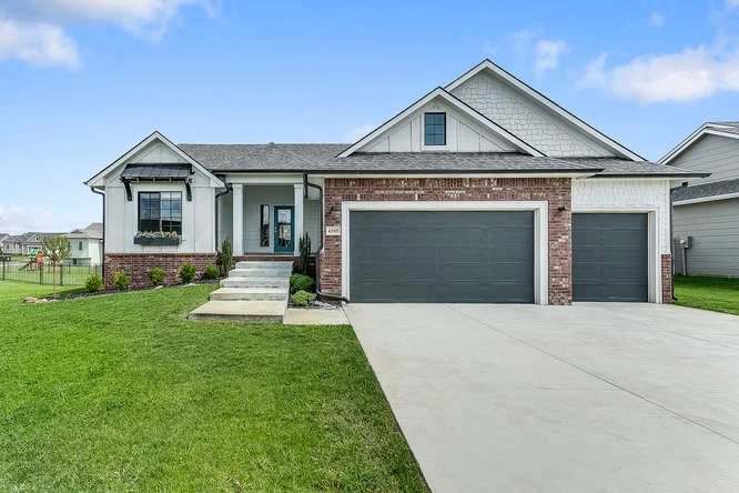 6505 W Kollmeyer Ct Wichita KS-small-001-40-Front Exterior-666x444-72dpi.jpg