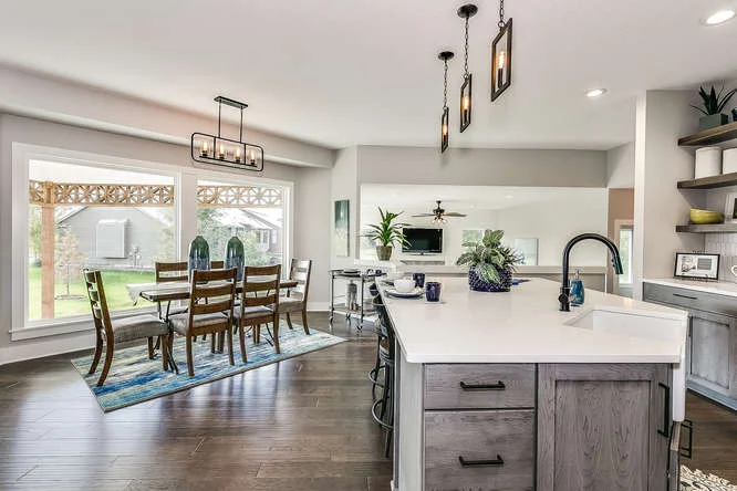 6305 Driftwood Wichita KS-small-013-18-Kitchen-666x445-72dpi.jpg