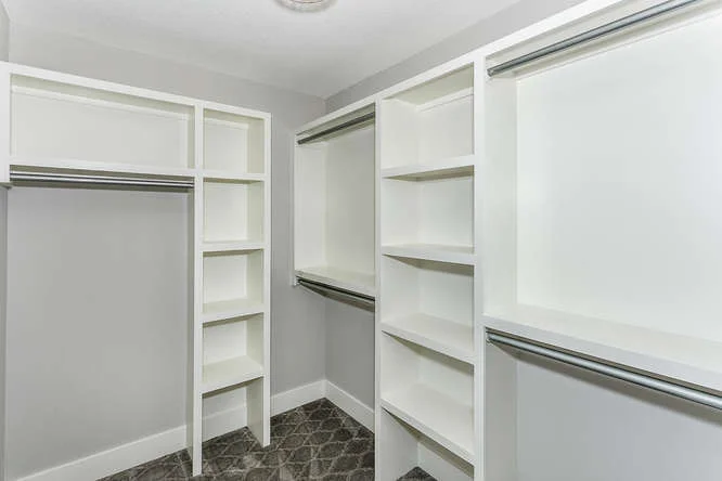 6305 Driftwood Wichita KS-small-024-30-Master Closet-666x444-72dpi.jpg