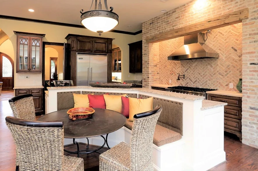 5223 maple kitchen.jpg