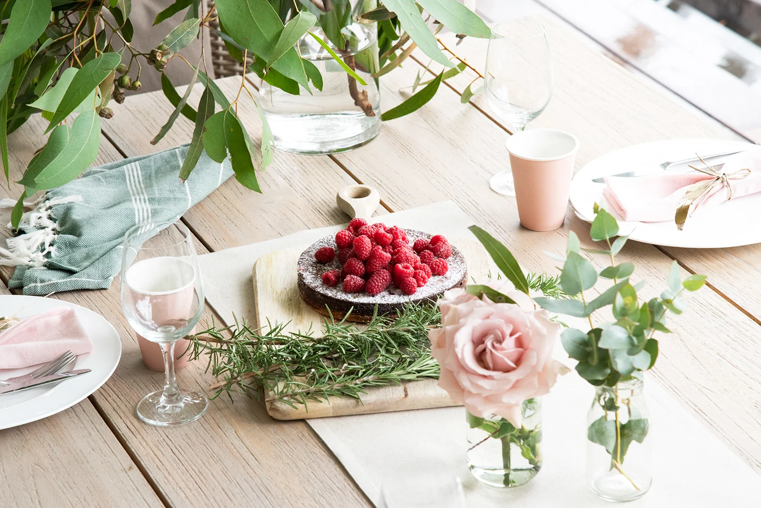 chocolate-cheese-cake-raspberry.jpg