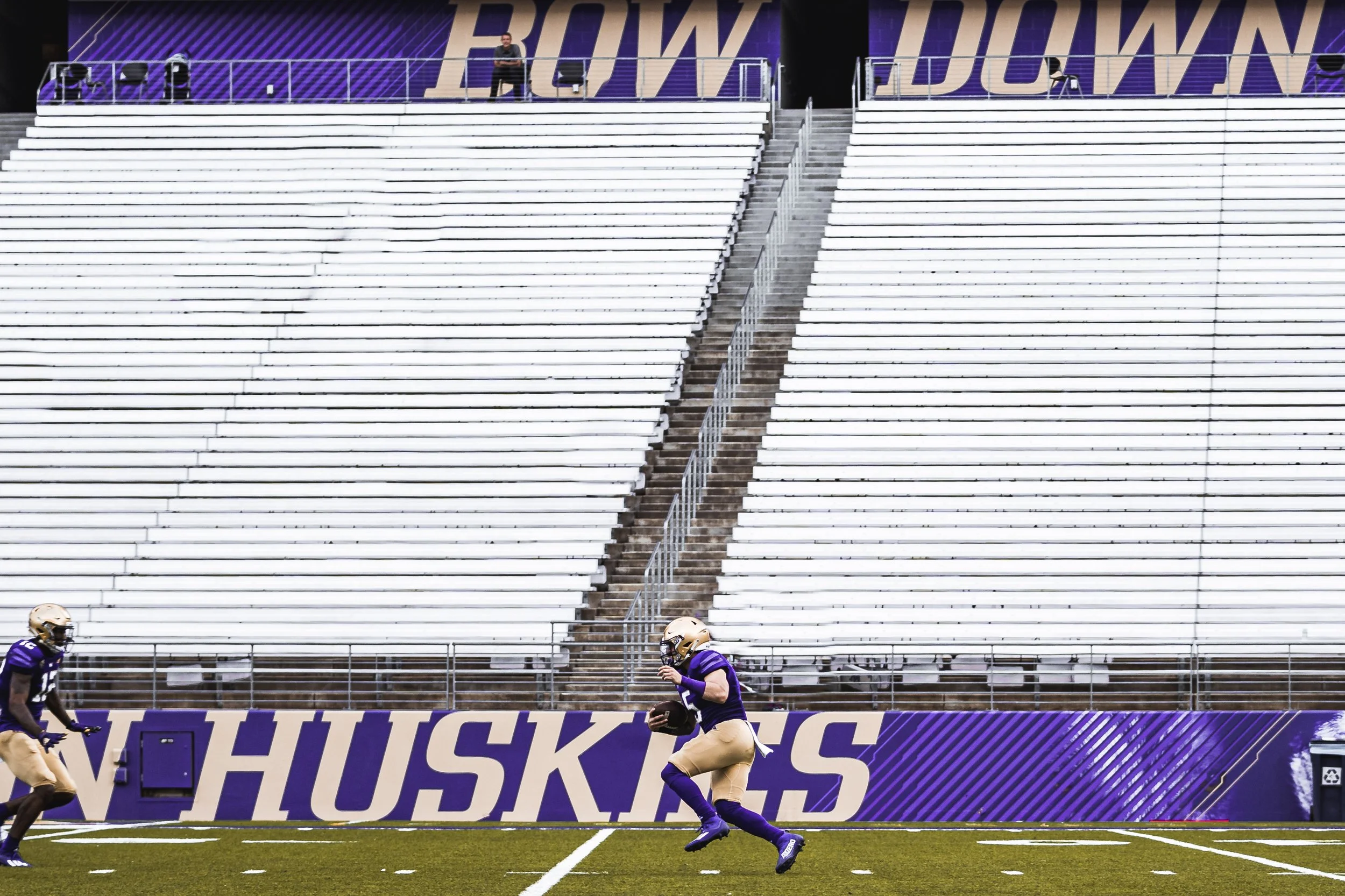 empty stands reciever-03249.jpg
