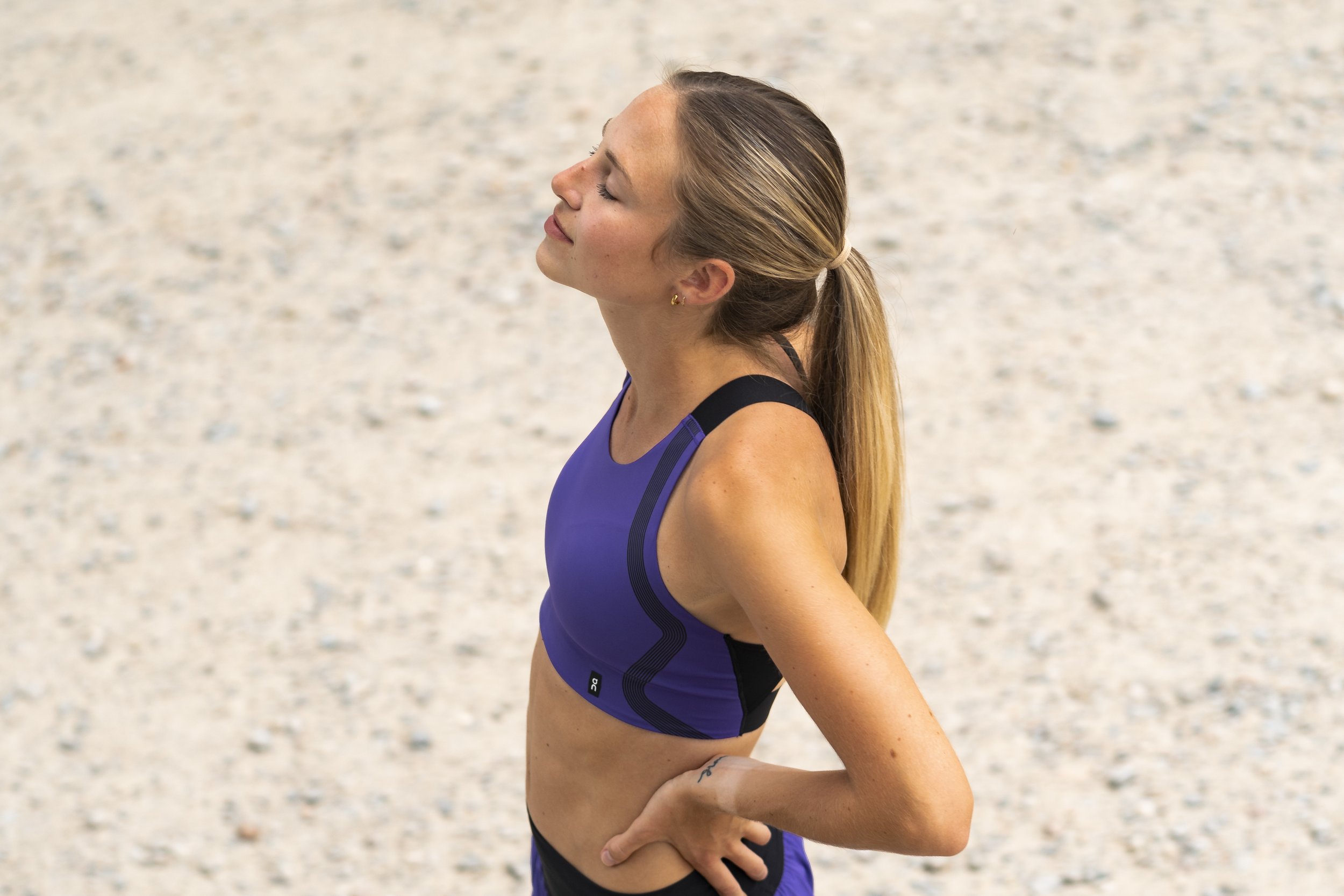 onrunning-hannah-purple-sportsbra-09801.jpg
