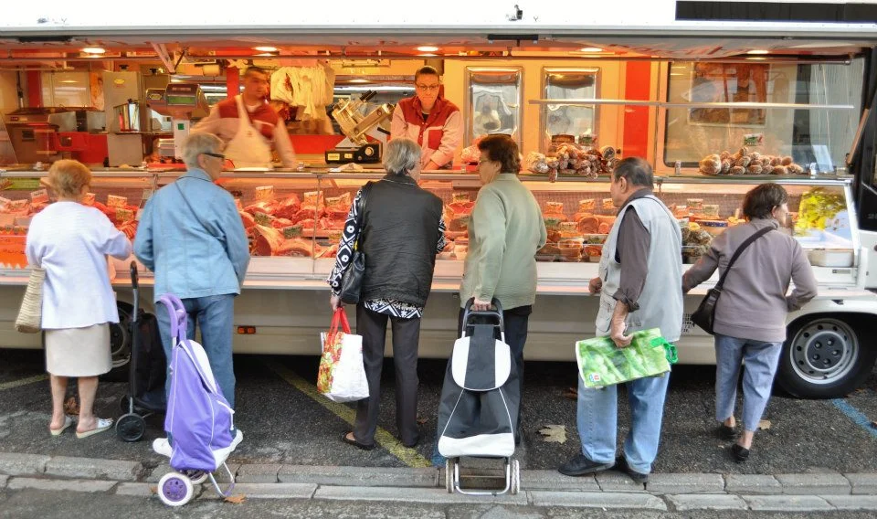Vaison market.jpg