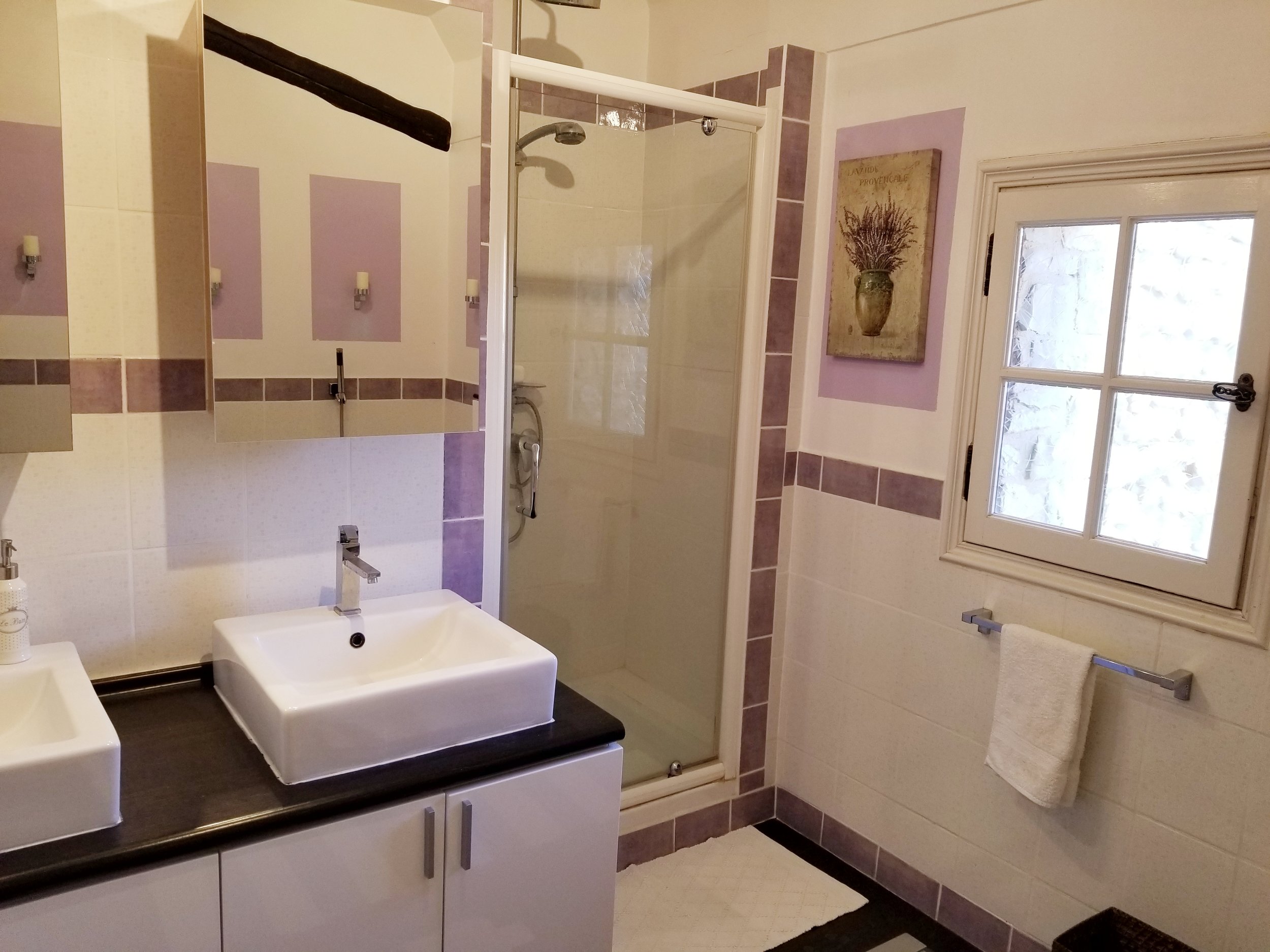 Full bathroom, third floor