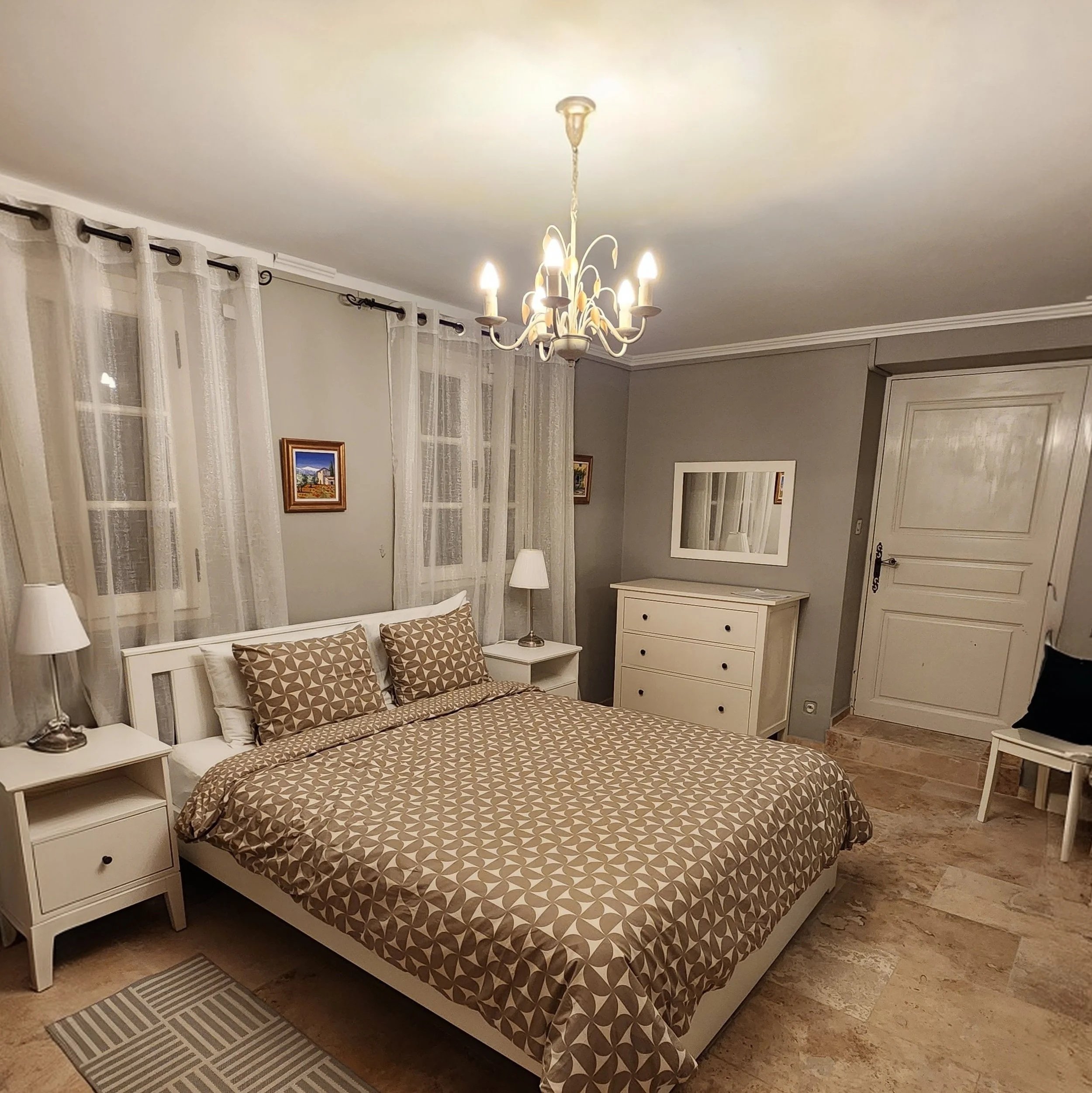 Ground floor bedroom with ensuite bathroom