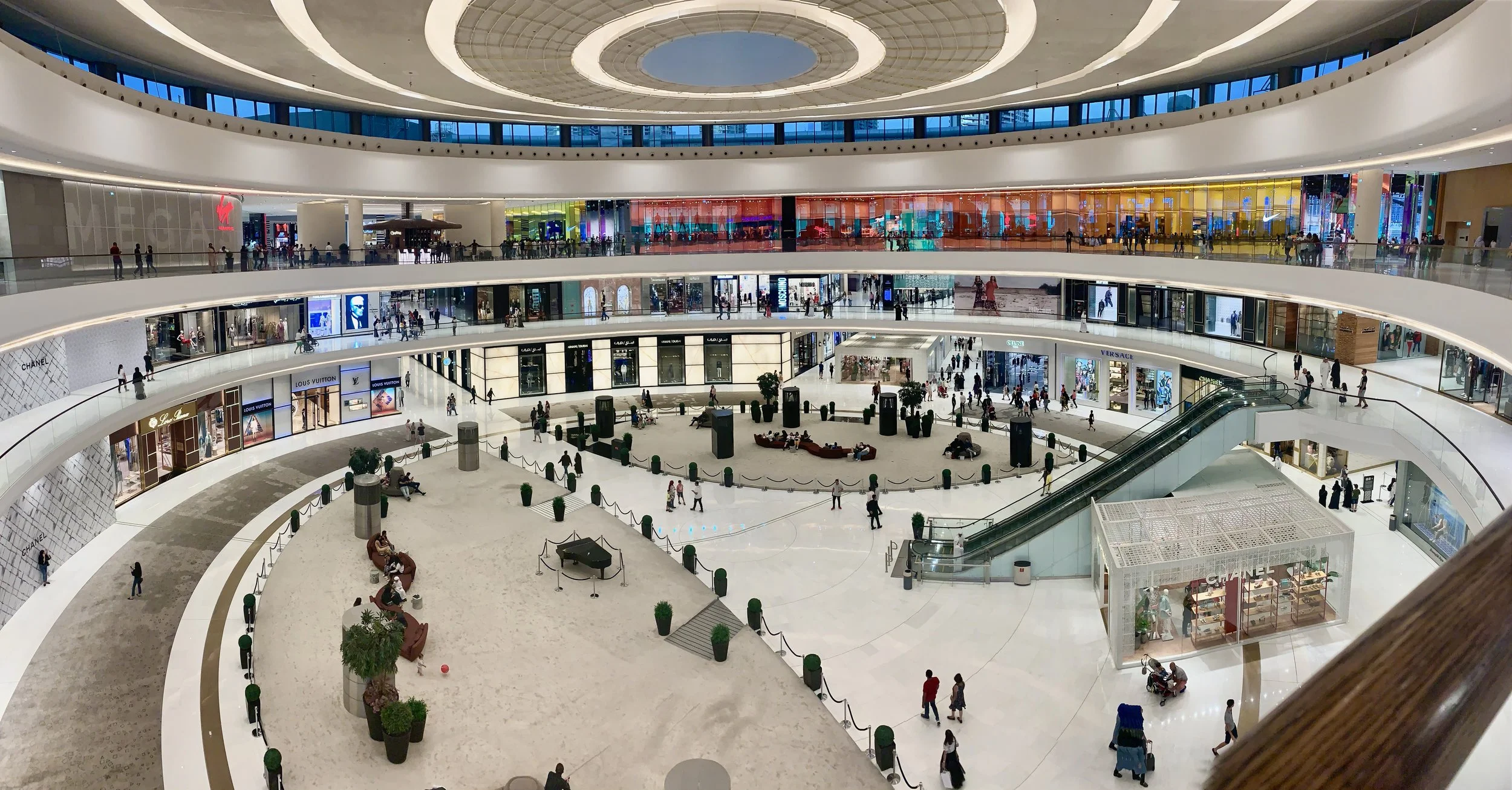 The fashion walkway separates the regular mall from the ultra-premium mall.