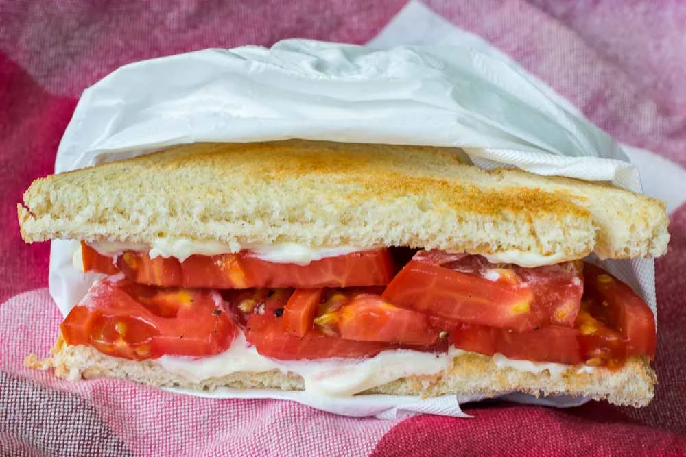 The Official Southern Tomato Sandwich Recipe We Love