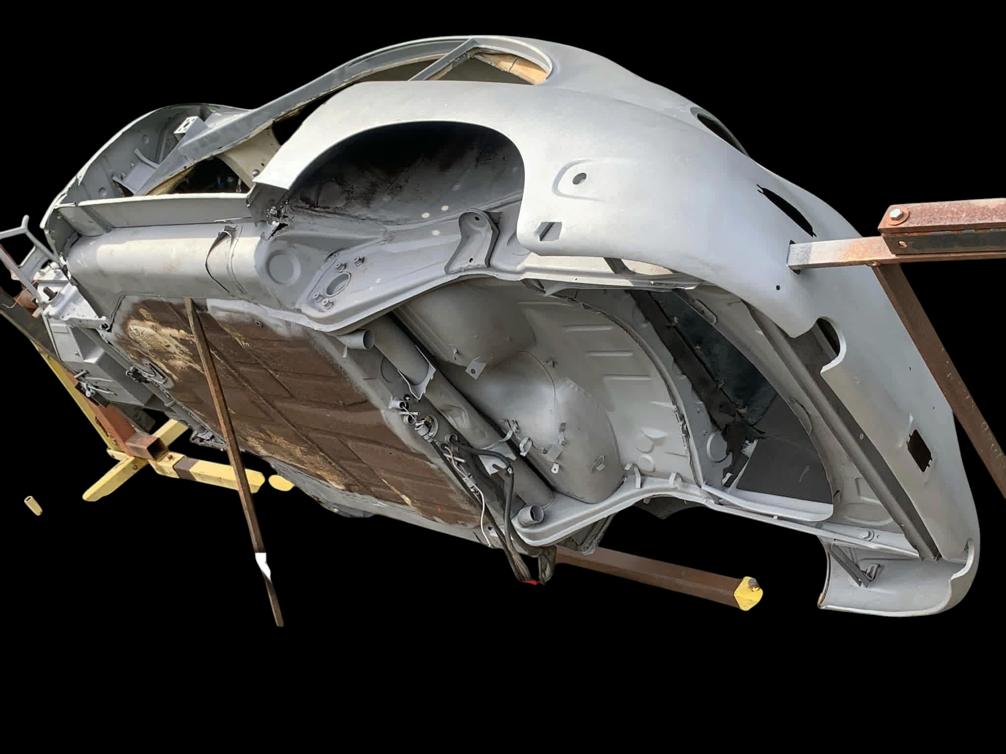 porsche-356-floor-pan-media-blasting.png