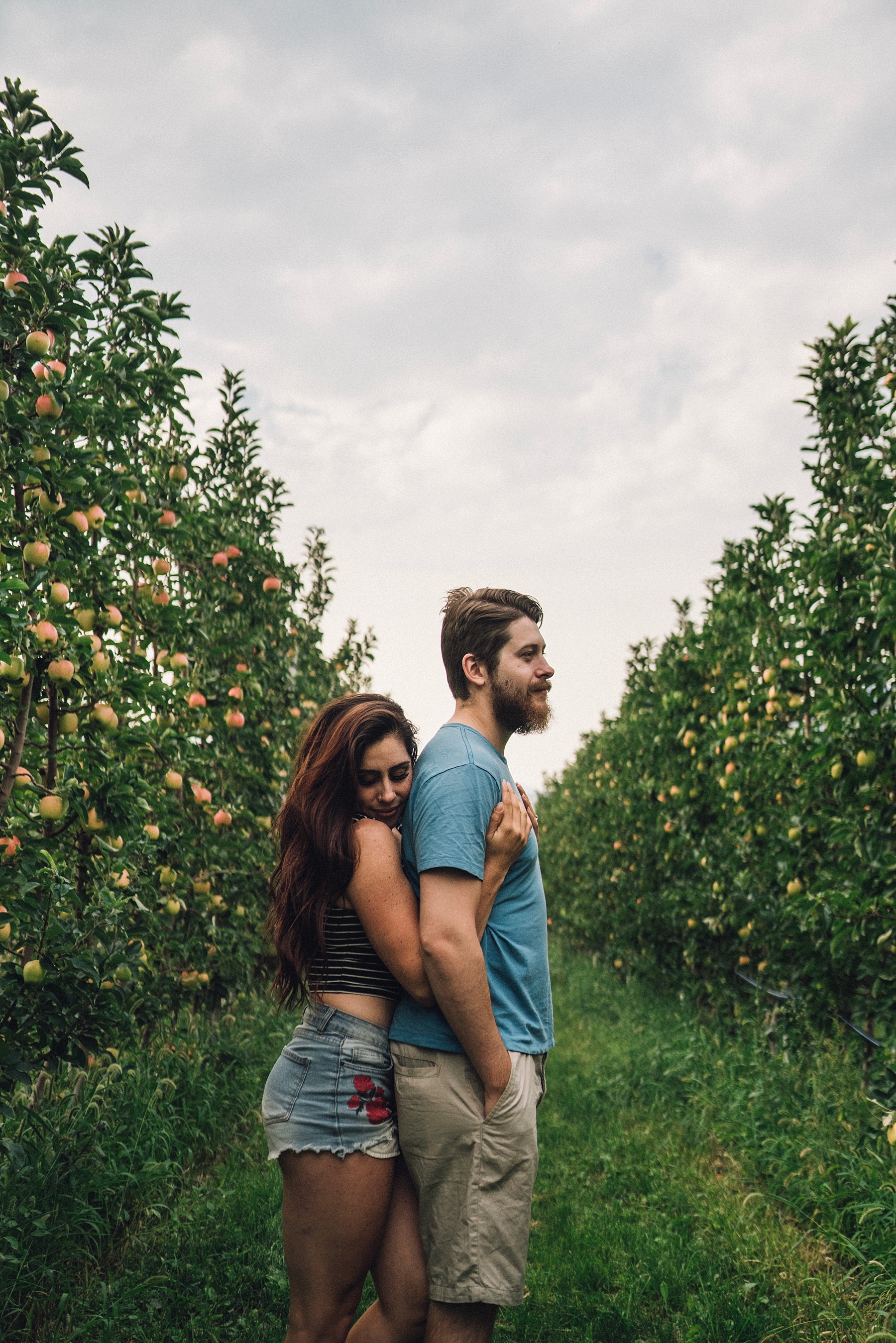 apple orchard travel blogger