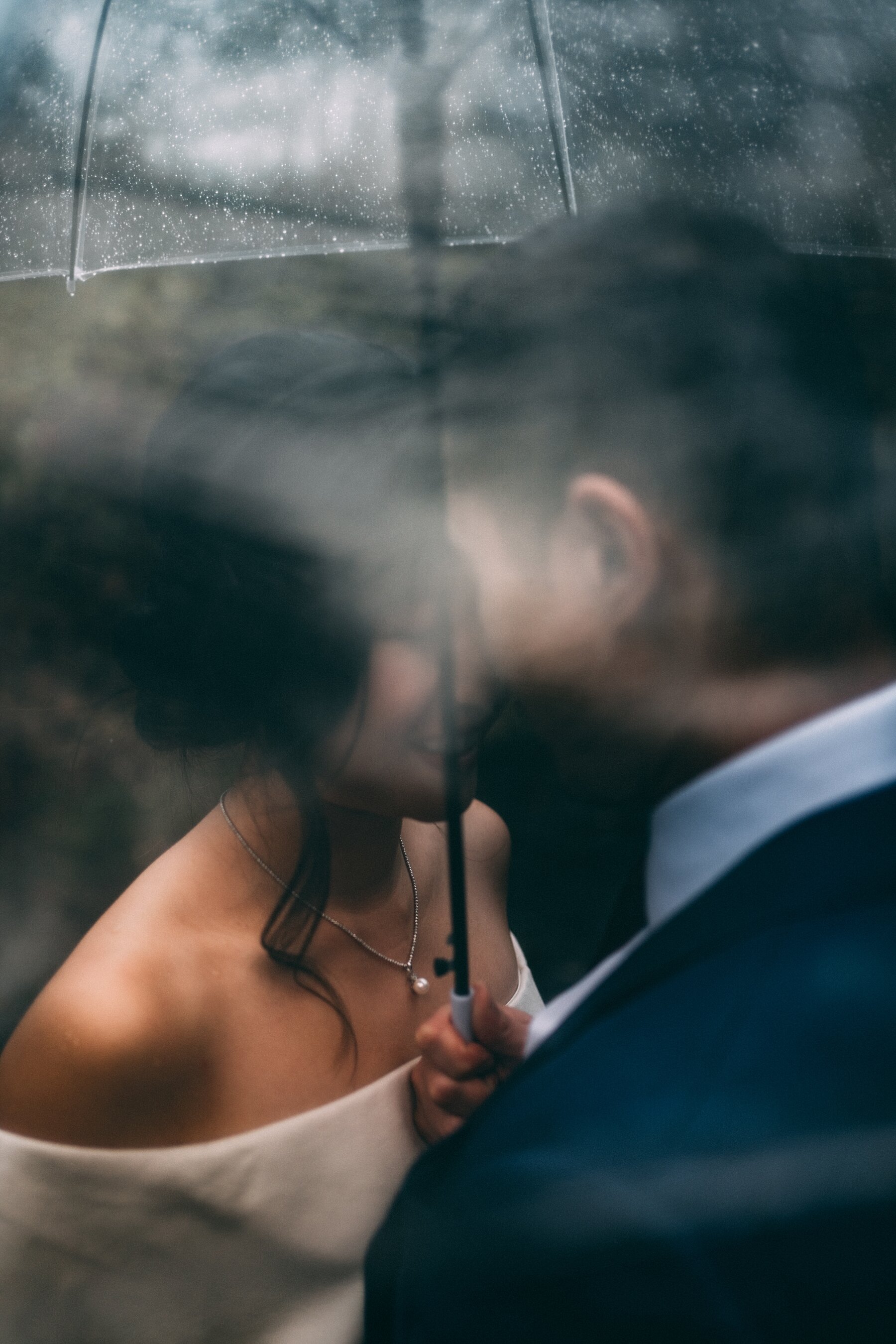 vancouver rainy elopement photos