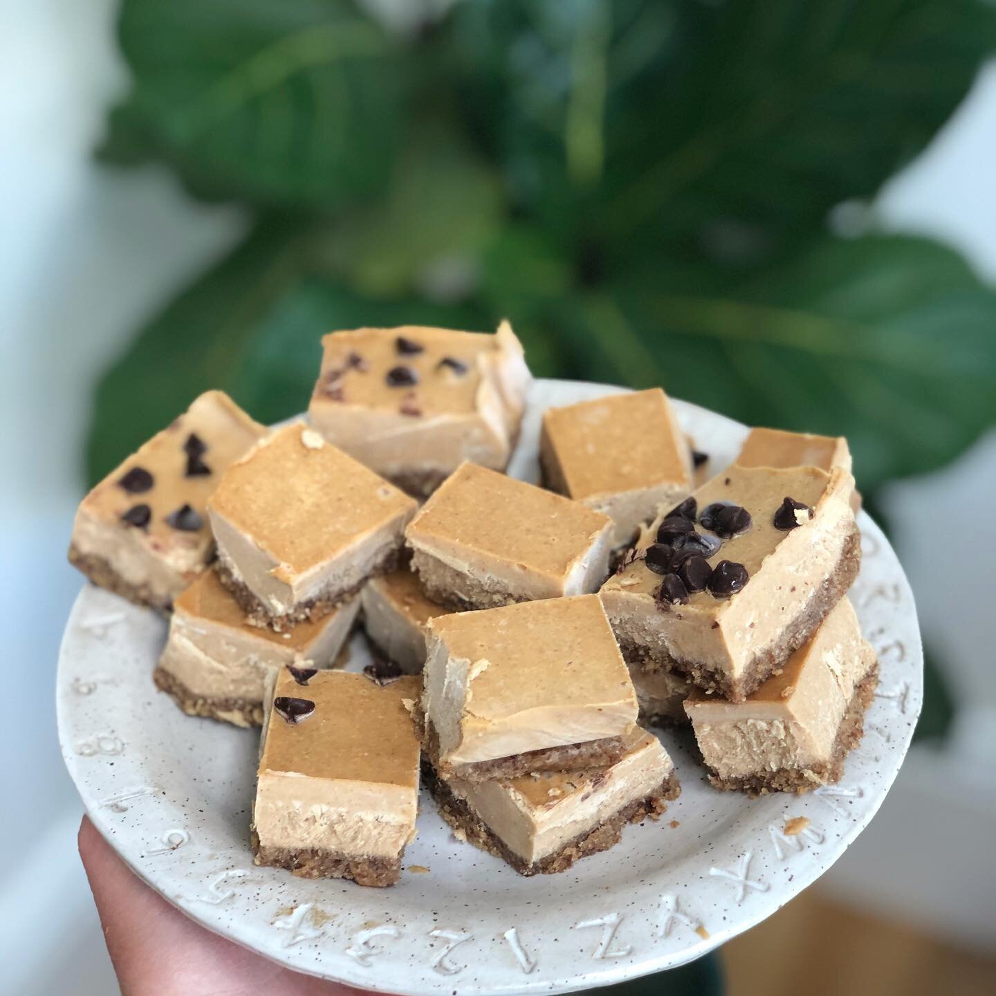 Frozen Peanut Butter BANANA Snack Bars! These are the perfect snack or dessert for my fellow peanut butter lovers out there! They taste like such a decadent treat, but they are made from just a few simple and healthy ingredients! Recipe now posted on