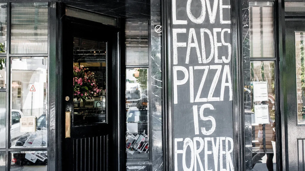 Tiong Bahru Singapore Pizza Shop