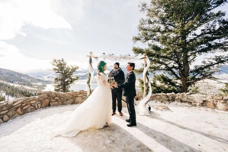 beautiful wedding in Breckenridge at Sapphire Point