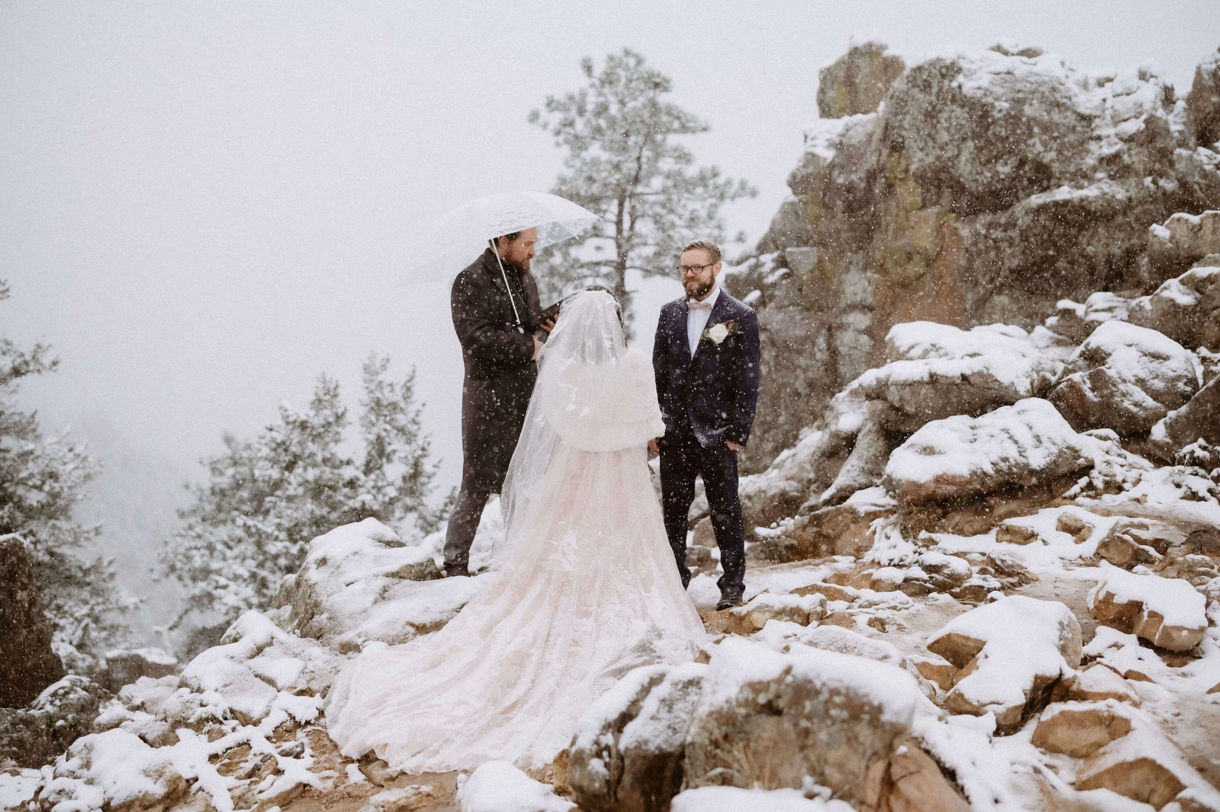lost gulch overlook snowy winter wedding