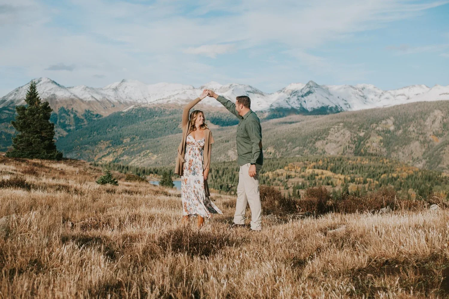 bride and groom eloping in durango colorado with mountains