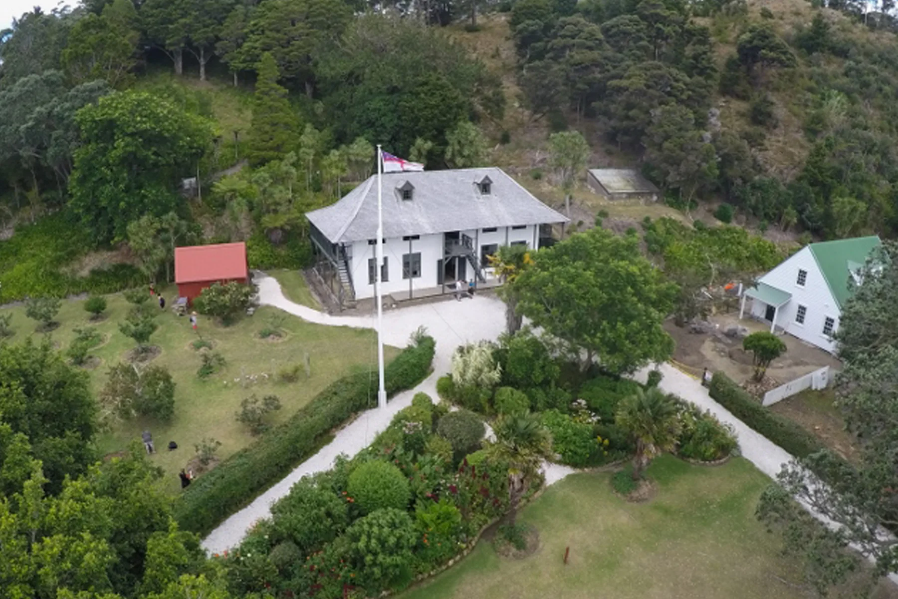 NEW_0013_Pompallier-P1 (640x480) (1).jpg