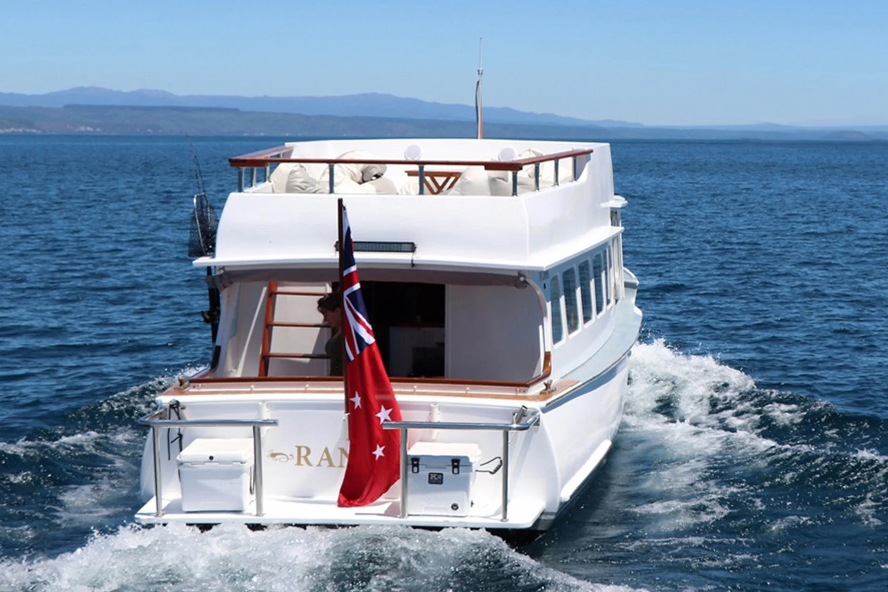 NEW_0024_ranui boat.jpg