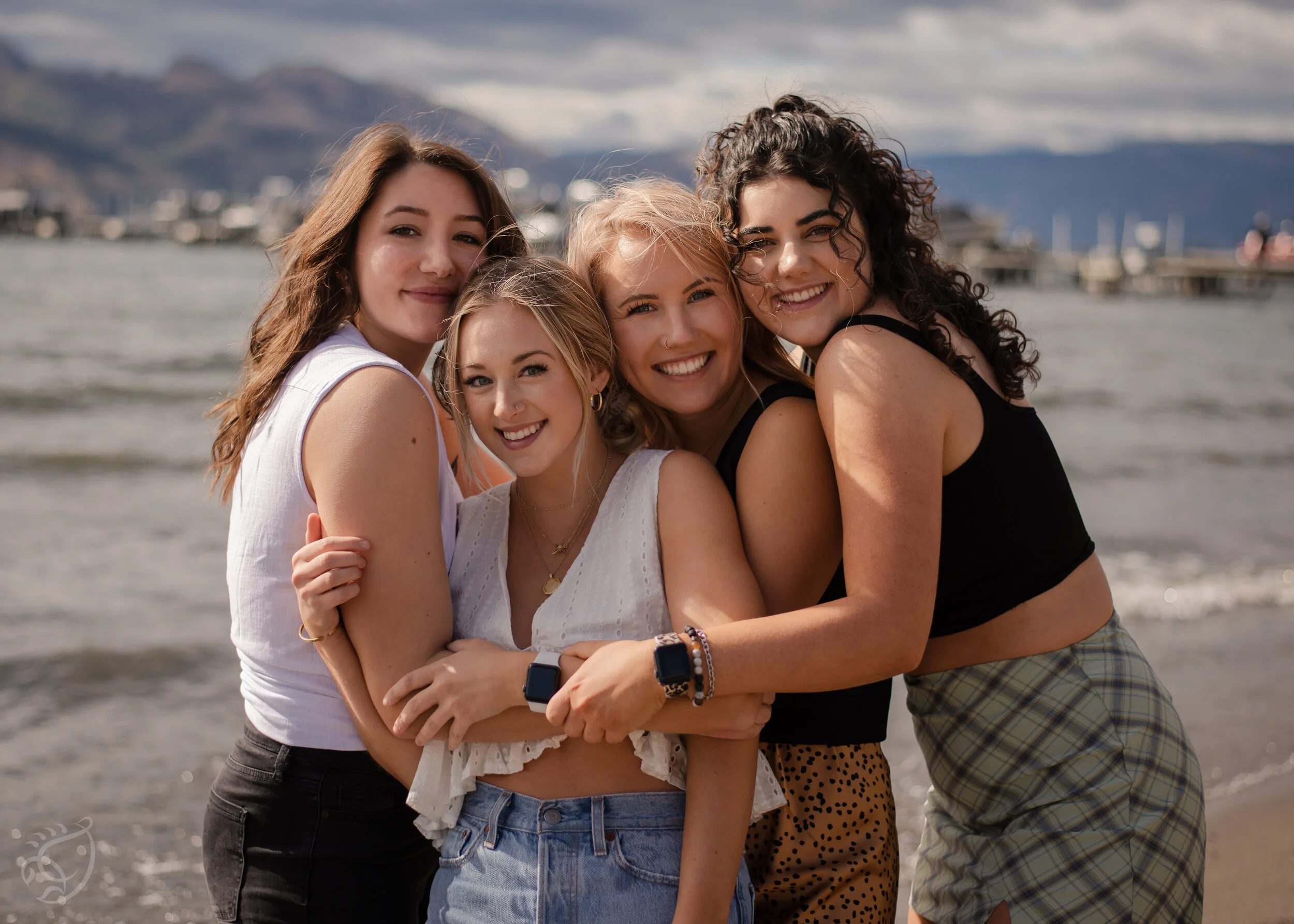 FRIENDS AT THE BEACH