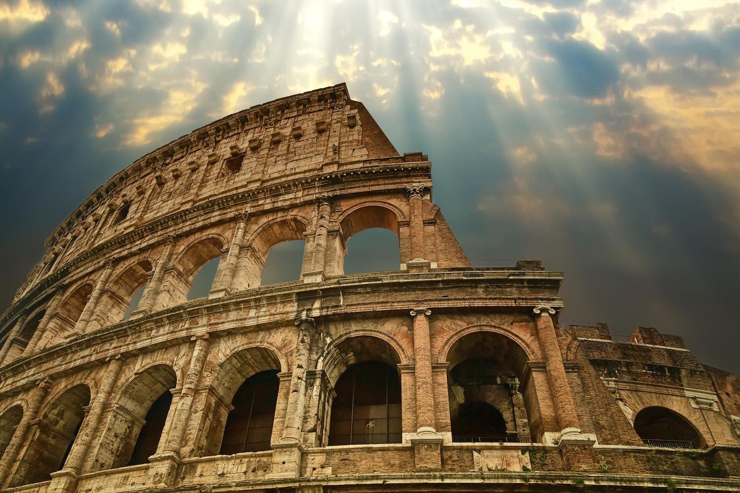 yic.com Home - Coloseum.jpg