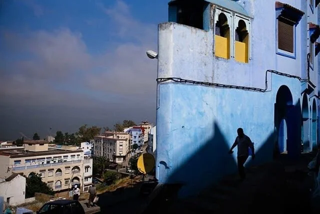 Blue city, Marocco, #blue #color #colorphotography #marocco #reportage #photojournalism #leica #leicaphotography #yourshotphotographer #leica_world #shadow #sun #light #reisen #travel #skY #leicamp #35mm #people #architecture #chefchaouen #city #inst