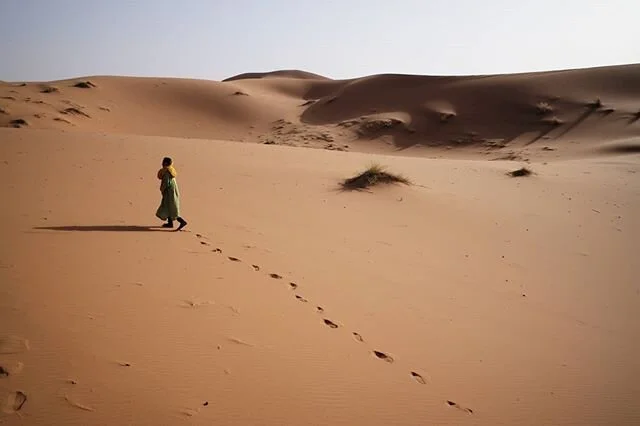 Sahara #sahara #placetobe #sand #dream #peoplephotography #people #nature #landschaftsfotografie #landscape #photooftheday #landscapephotography #desert #travel #adventure #reisen #spa&szlig; #lonely #leica #leicaphotography #leicamp #natgeoyourshot 