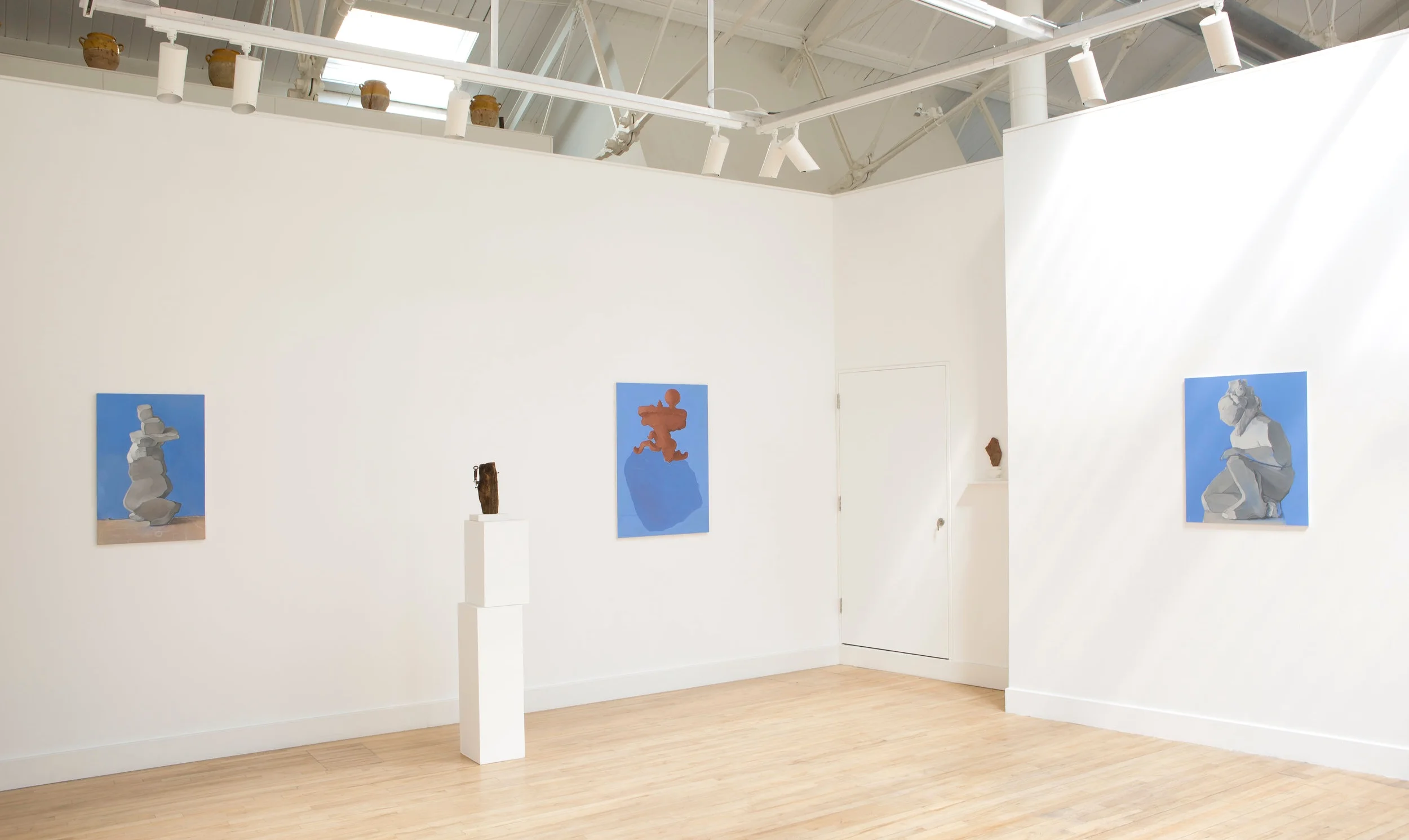 Installation view: Catherine Story, ‘Pasquino,’ photograph courtesy James Champion