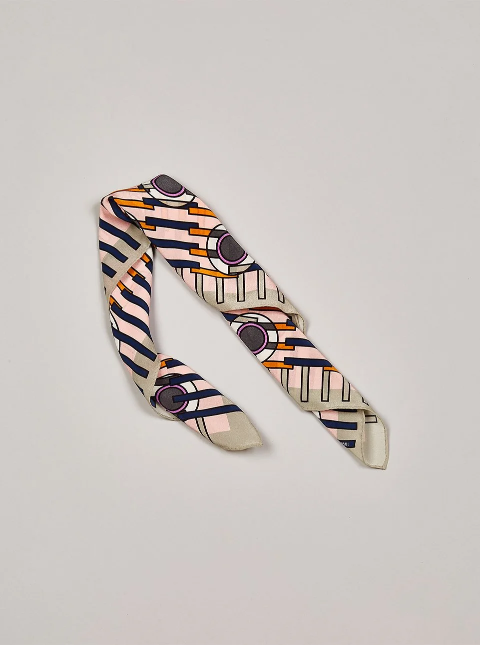 ap_spot dash scarf.jpg