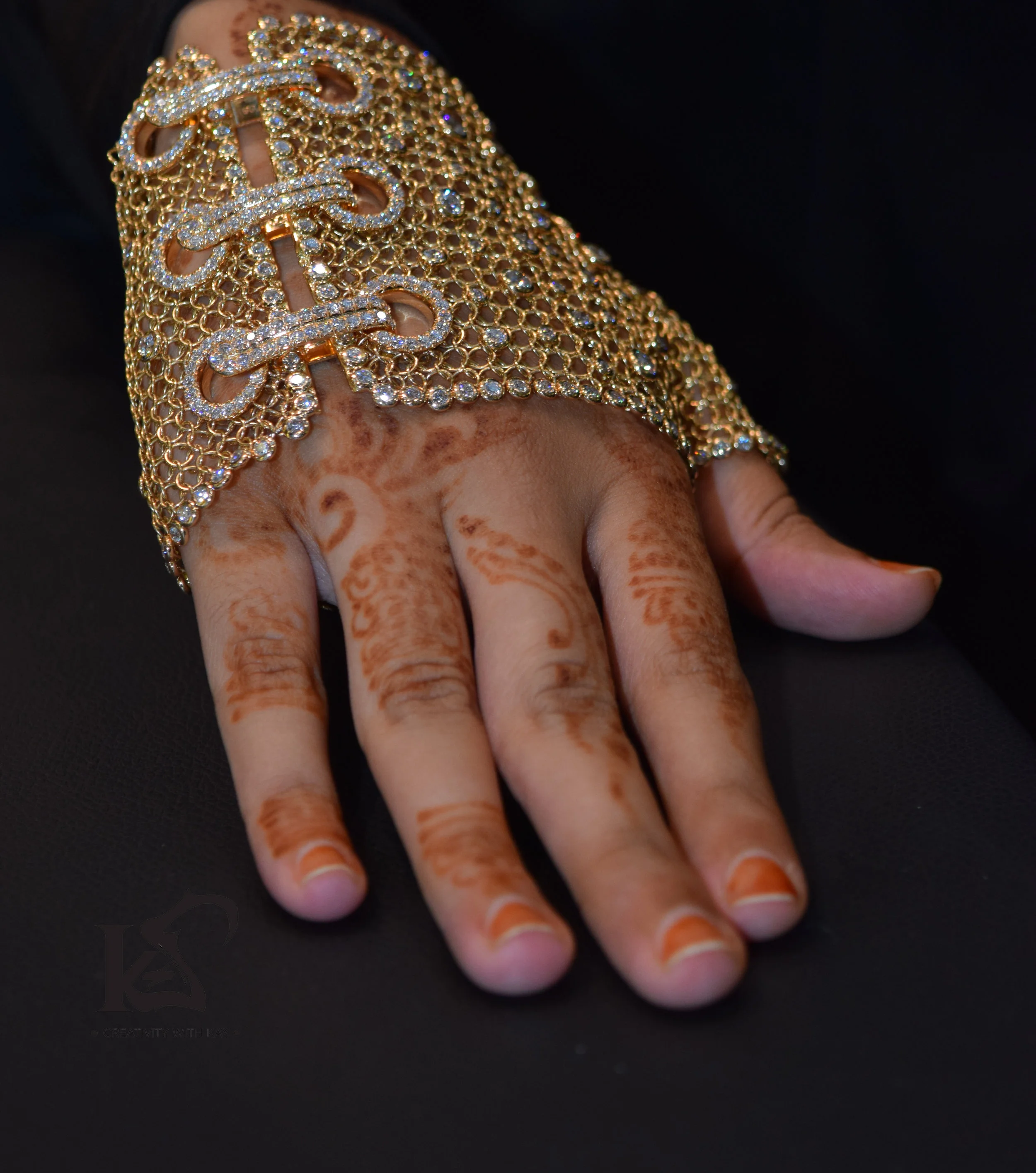 DJWE-blue-salon-jacobandco-handcuff