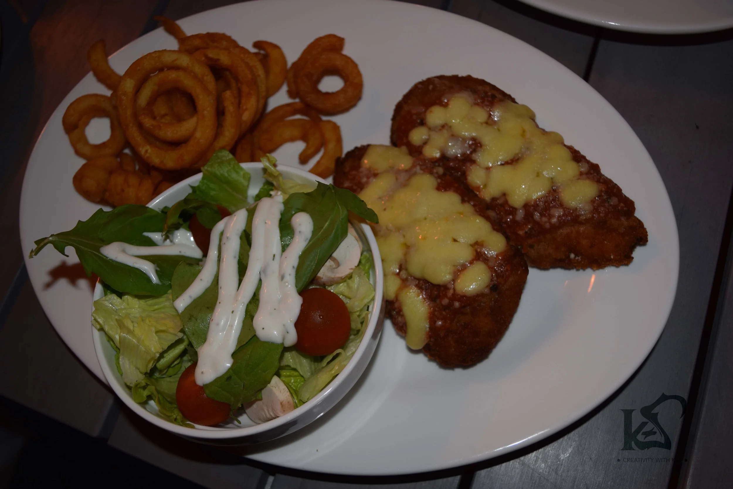 qatar-blogger-khansa-lord-of-the-wings-chicken-parmesan