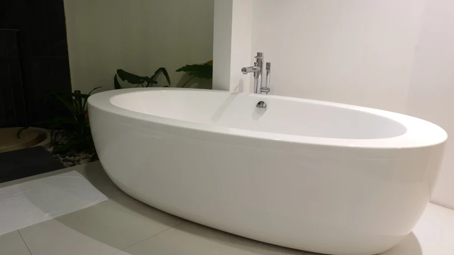 Kandolhu_StandAloneBathTub.jpg