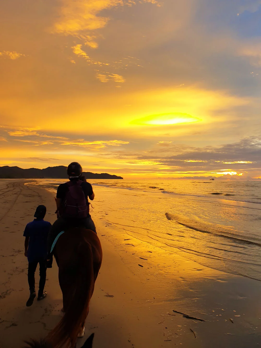 shangrila_rasaria_sunset.jpg
