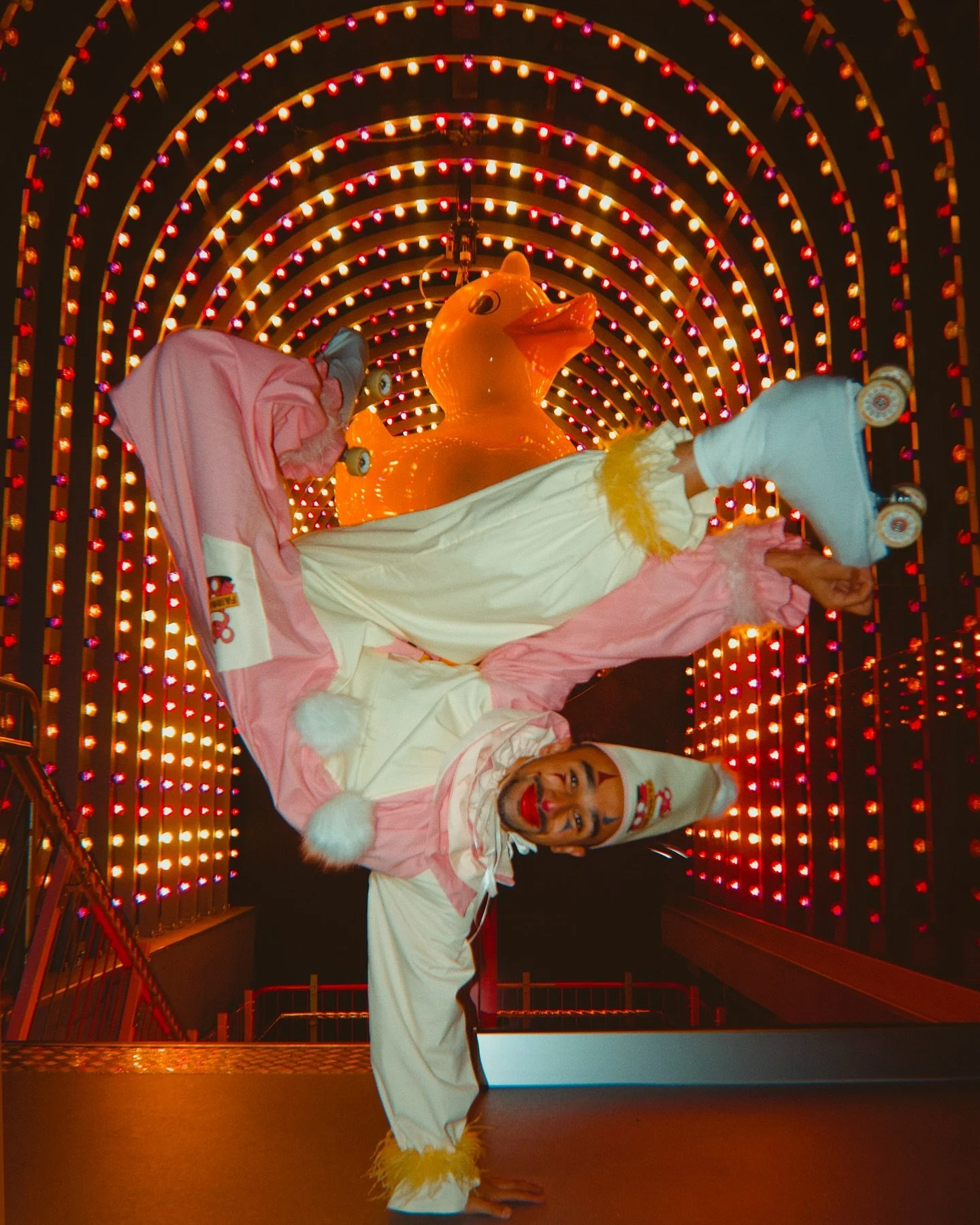 got some tricks up our sleeves and on our wheels🤡

💖 @wearefairgame