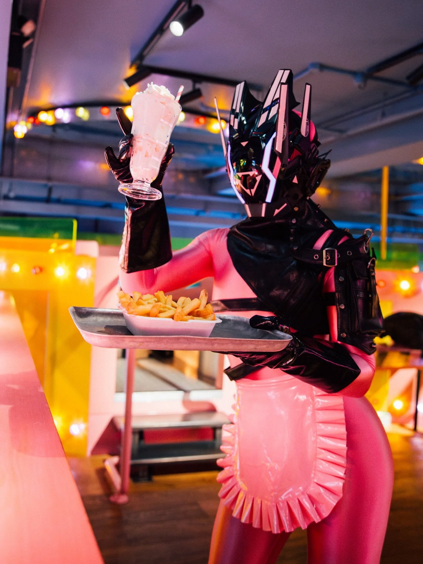 the milkshake and fries are still the same in the future🤖✨