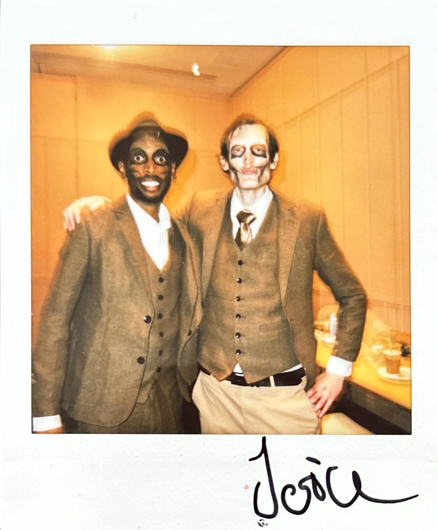 our hollywood paparazzi came with a spooky twist at @joiabattersea and @perolabattersea this halloween 🎥