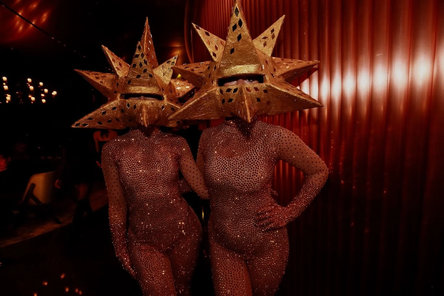 2 is always better than 1!

Our brand new star heads for @solayalondon ✨

Performances, acts, and styling concept to creation by @amusementsofamunet.

📸: @darnellibrahamphotography