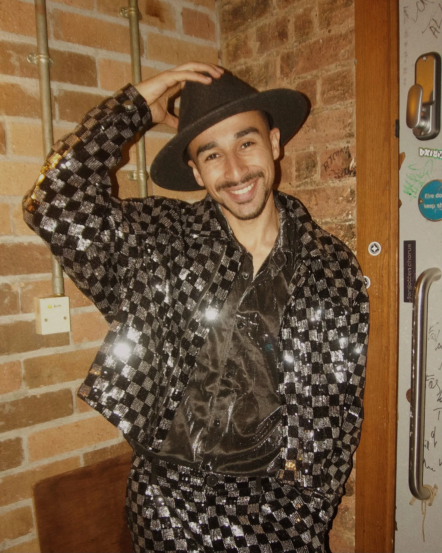 got time for funky business🕺🏽🪩✨

@foolsparadiserecs at @fabriclondonofficial ✨

styled by us💖