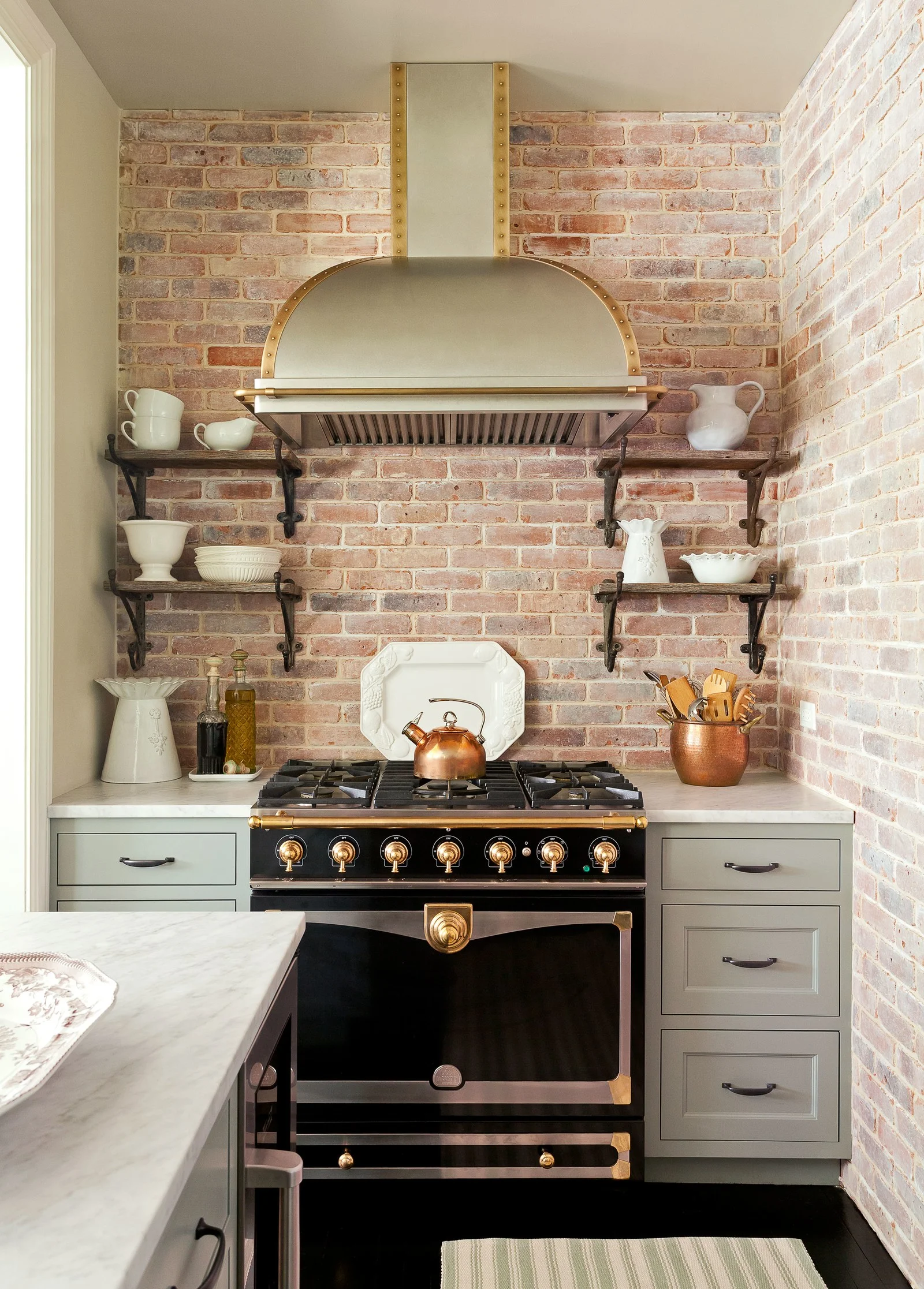 kitchen color.jpg