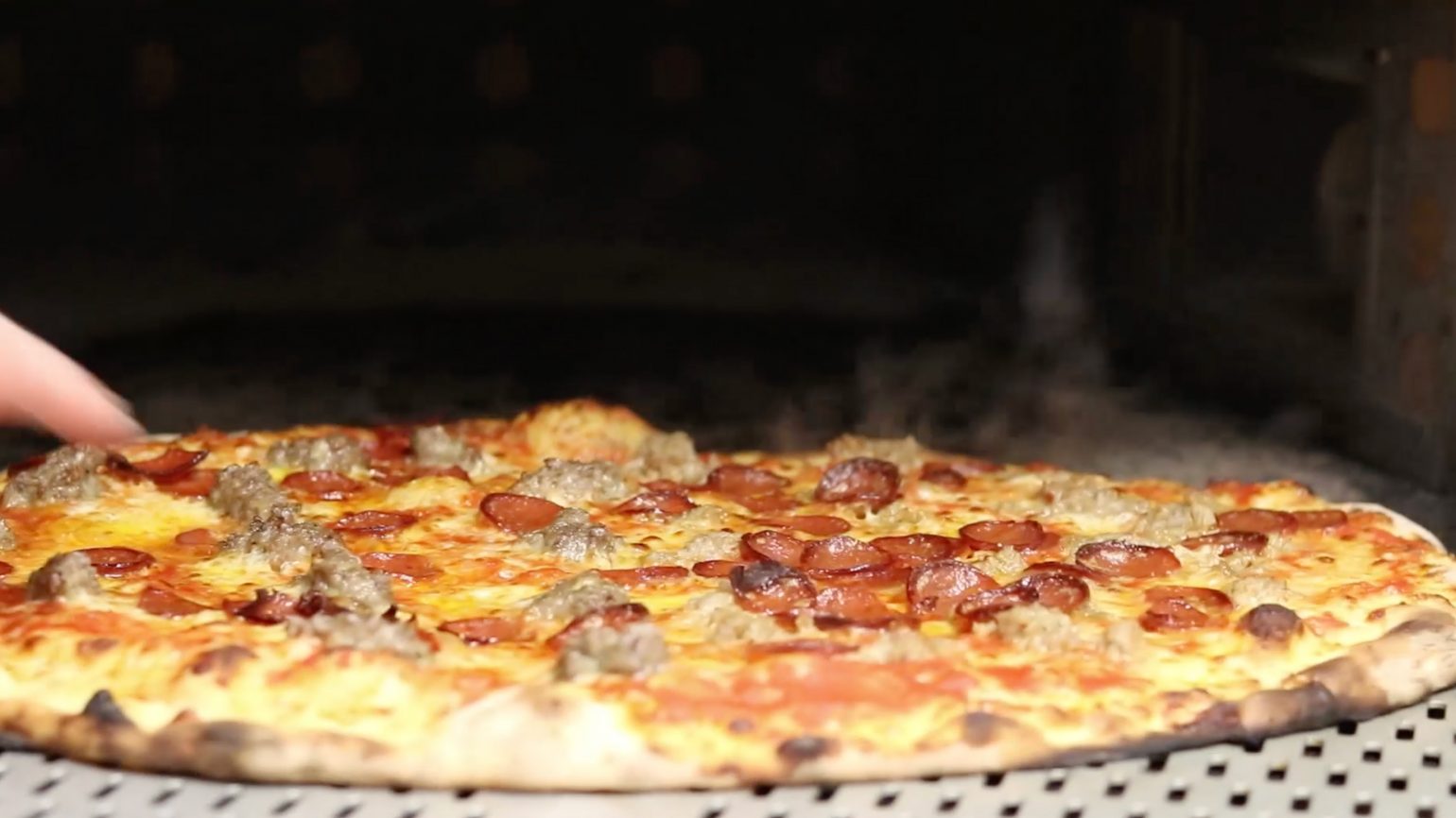 HSDFF DELUCAS Pizza.jpg
