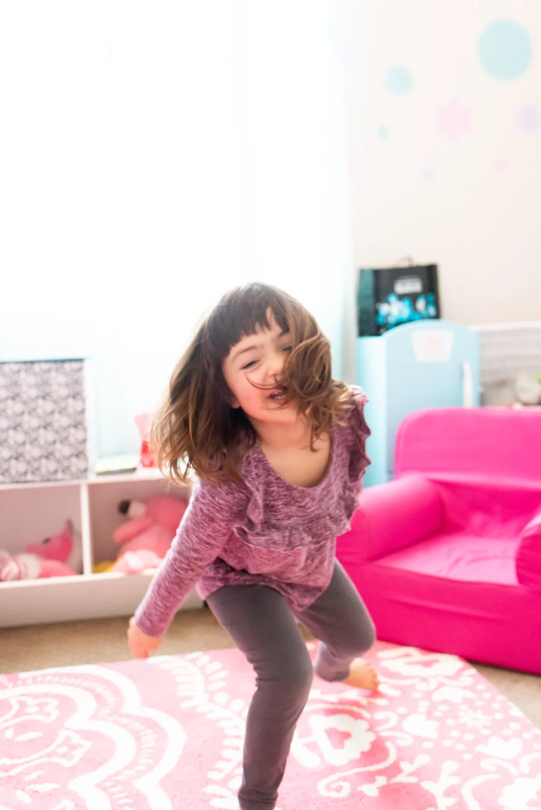 5 days fresh!  Lifestyle family photos in the home.