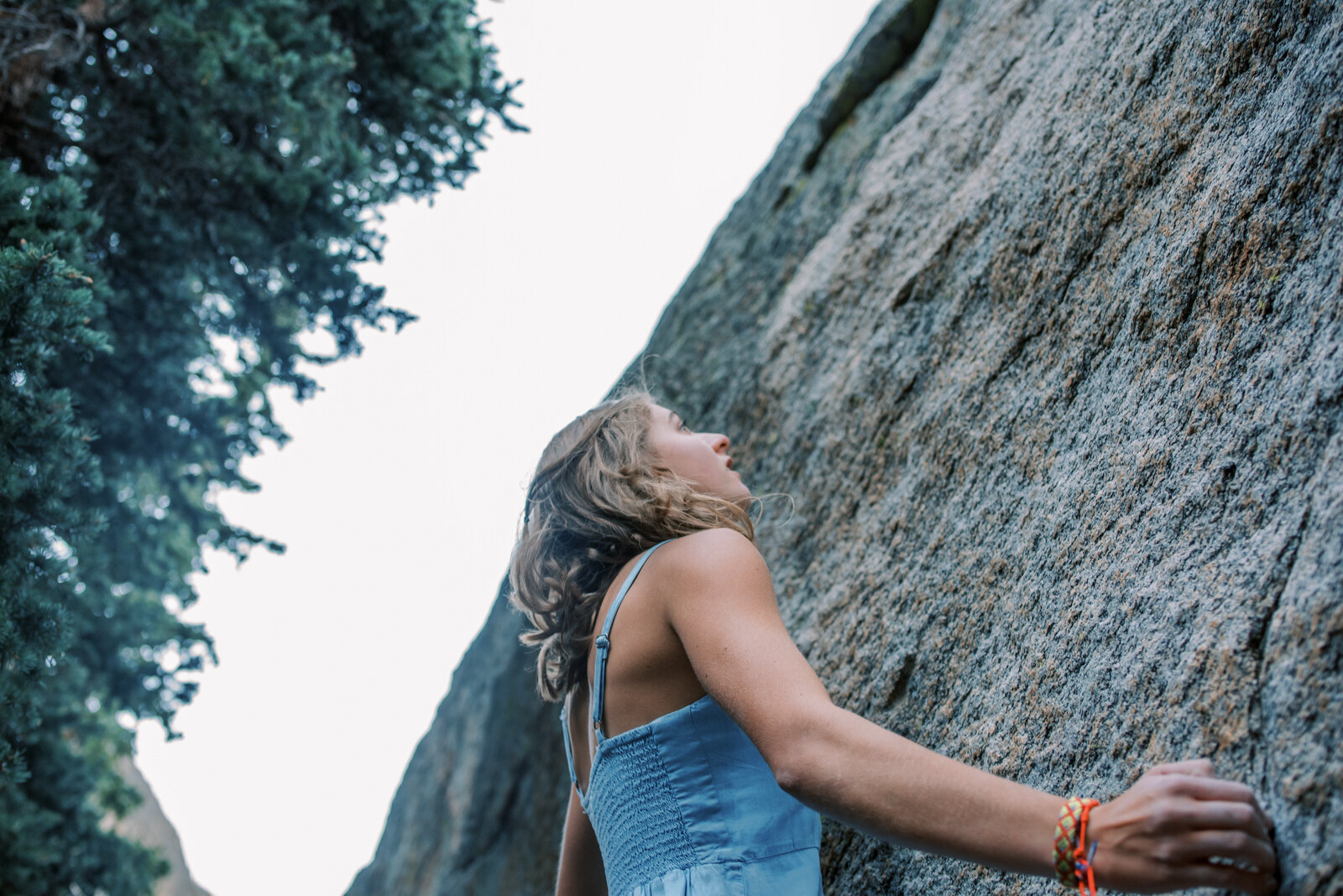 Yep, she climbed this in her photo wear...