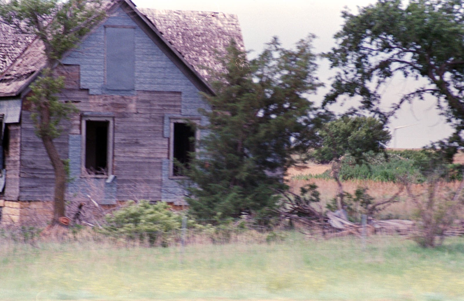 Many an old barn from years past...sometimes I didn't see it until almost too late to get my shot.