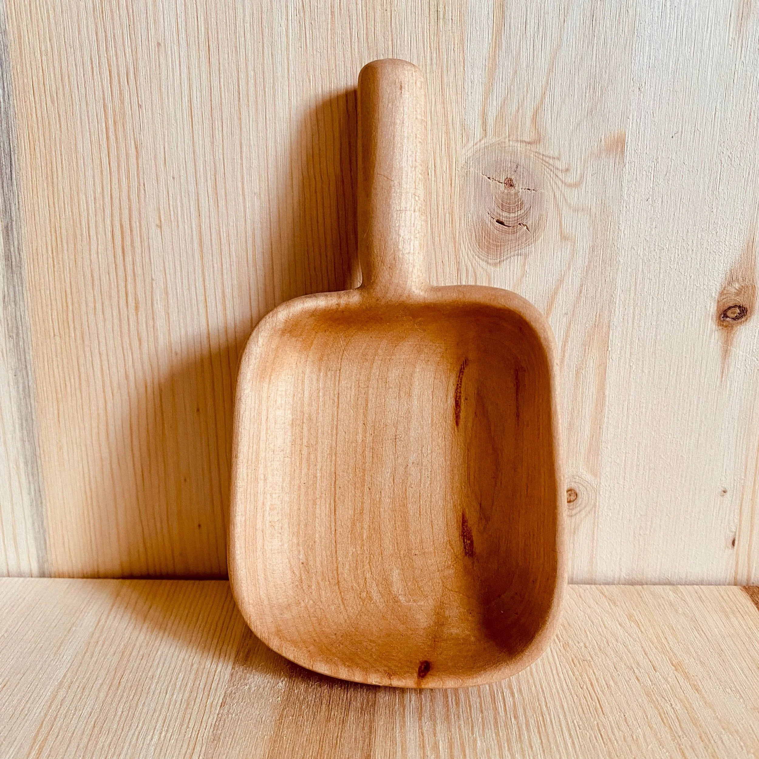 Wooden scoop