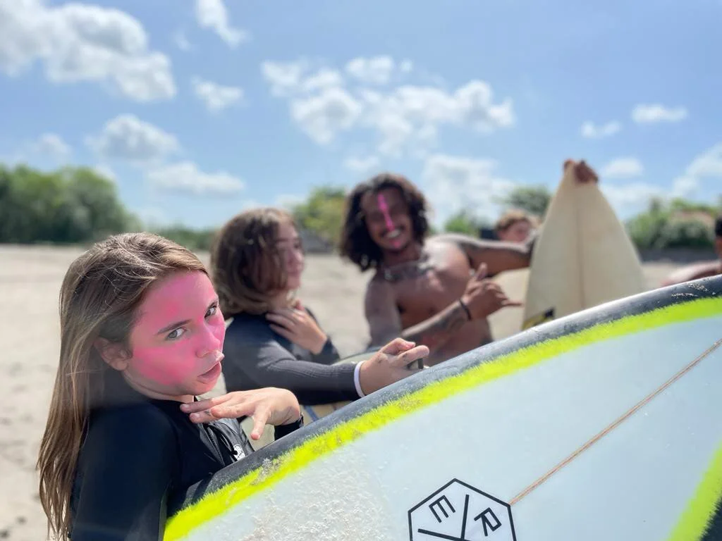 The expert-idiot paradox