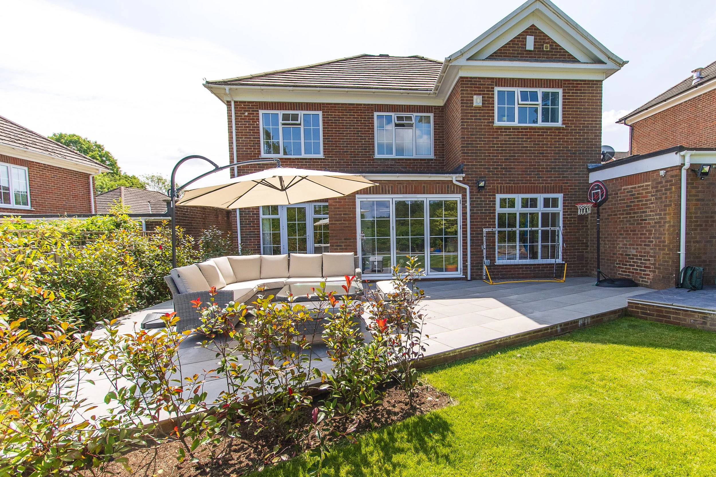 Ben Martin Garden Design_Patio_Lawn_Kent.JPG